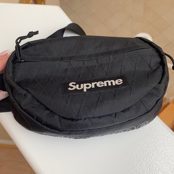 SUPREME Fanny back
